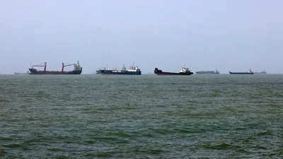 Iran Keeps Strait of Hormuz Closed Pending U.S. Compliance With Agreement