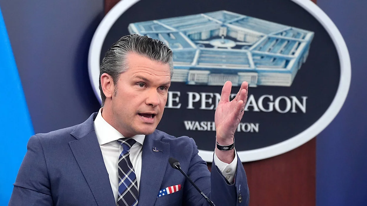 Pete Hegseth Caught Up Again Divulging Classified Information Using Signal App - Structured Output